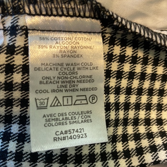 LOFT black + white checked pants. Size 10. 58% cotton. Like new condition. Nice! - Picture 5 of 5